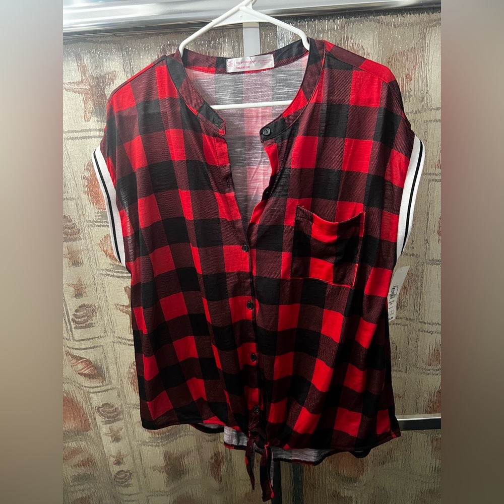 NWT XXL No boundaries black&red plaid sleeveless button down top